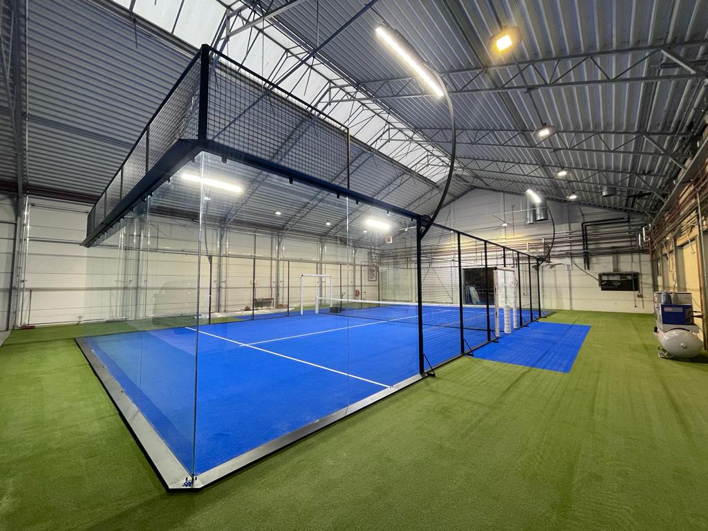 Padel racket testing at the Padel Experience Center in Alphen aan den Rijn