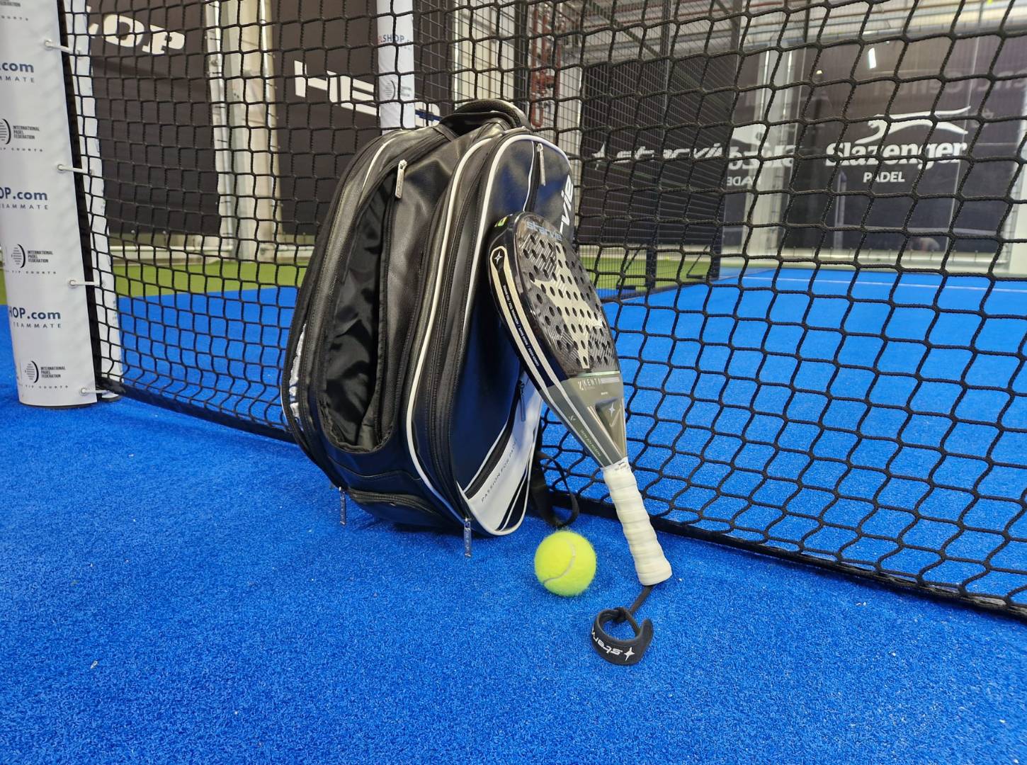 What does the balance of a padel racket mean?