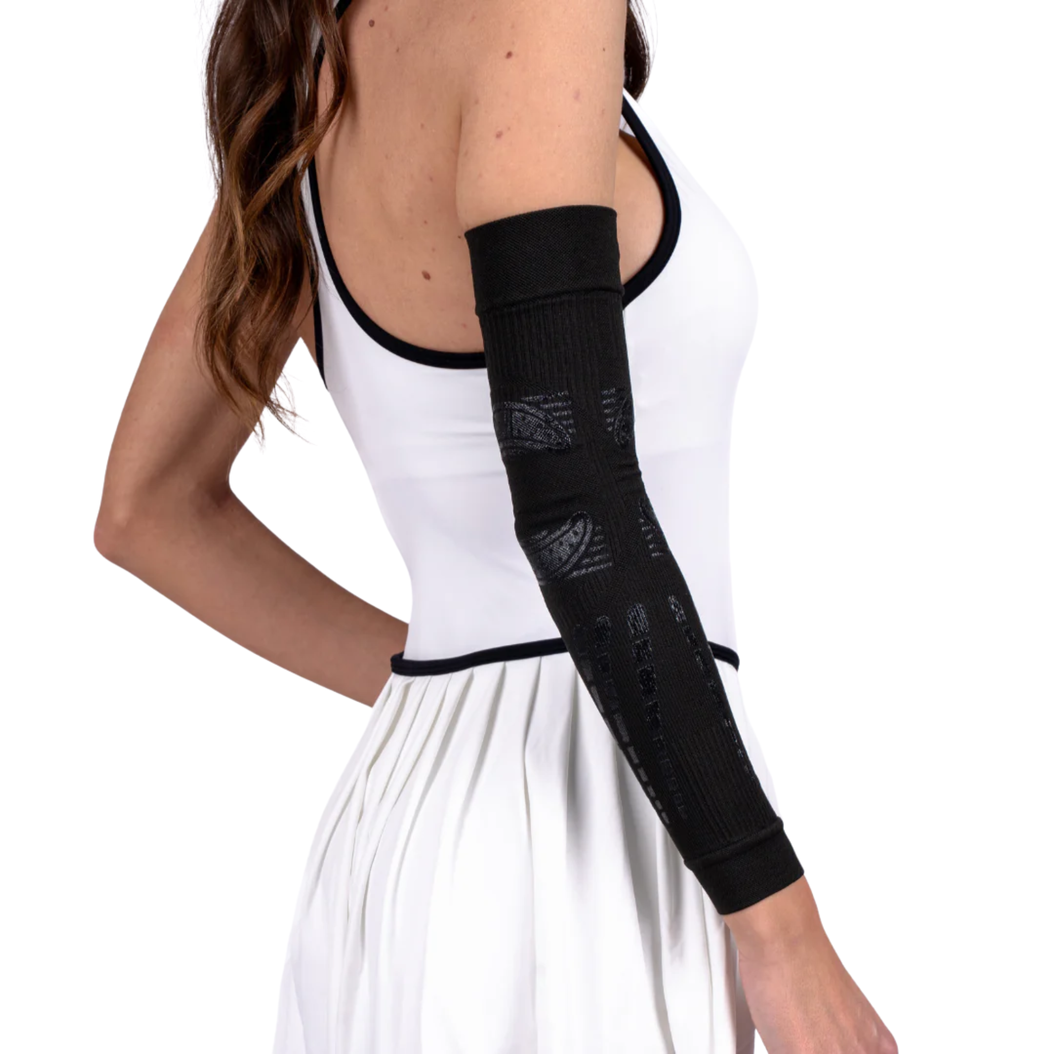 Athlete wearing Floky Elbow Sleeves Black (2 Pieces) on the arm, providing compression support, stability, and comfort during sports activities.