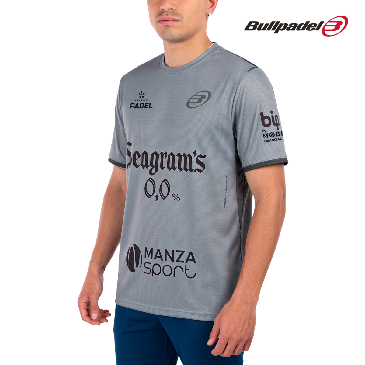 A front view of the Bullpadel Mensa PN Grafito Vigoré men's padel T-shirt, showing the grey design, crew neck and Bullpadel branding.