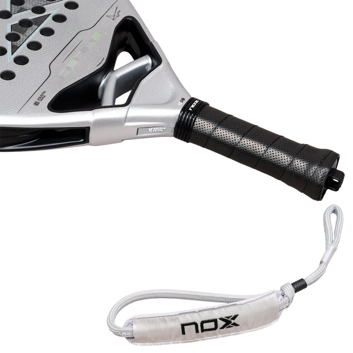 Close-up of the NOX Genius Attack 12K Alum Xtrem 2027 frame showing the Gripp used to adjust the racket’s weight and balance.