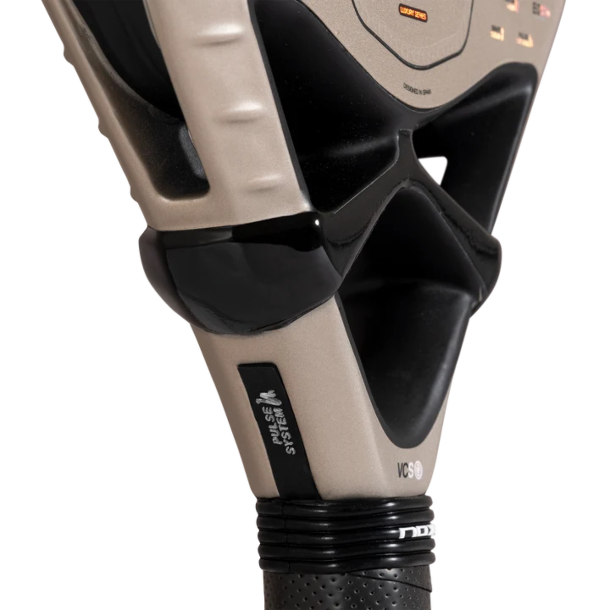 Close-up of the bridge construction of the NOX Ventus Hybrid 12K Lite 2027 padel racket.