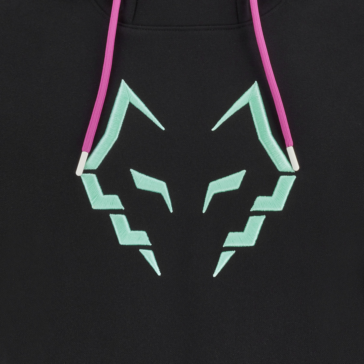 Close-up of the front of the Babolat Hoodie Sweat Lebron Men 2027, showing the large light blue Juan Lebron wolf logo, pink drawstrings and black fabric texture.