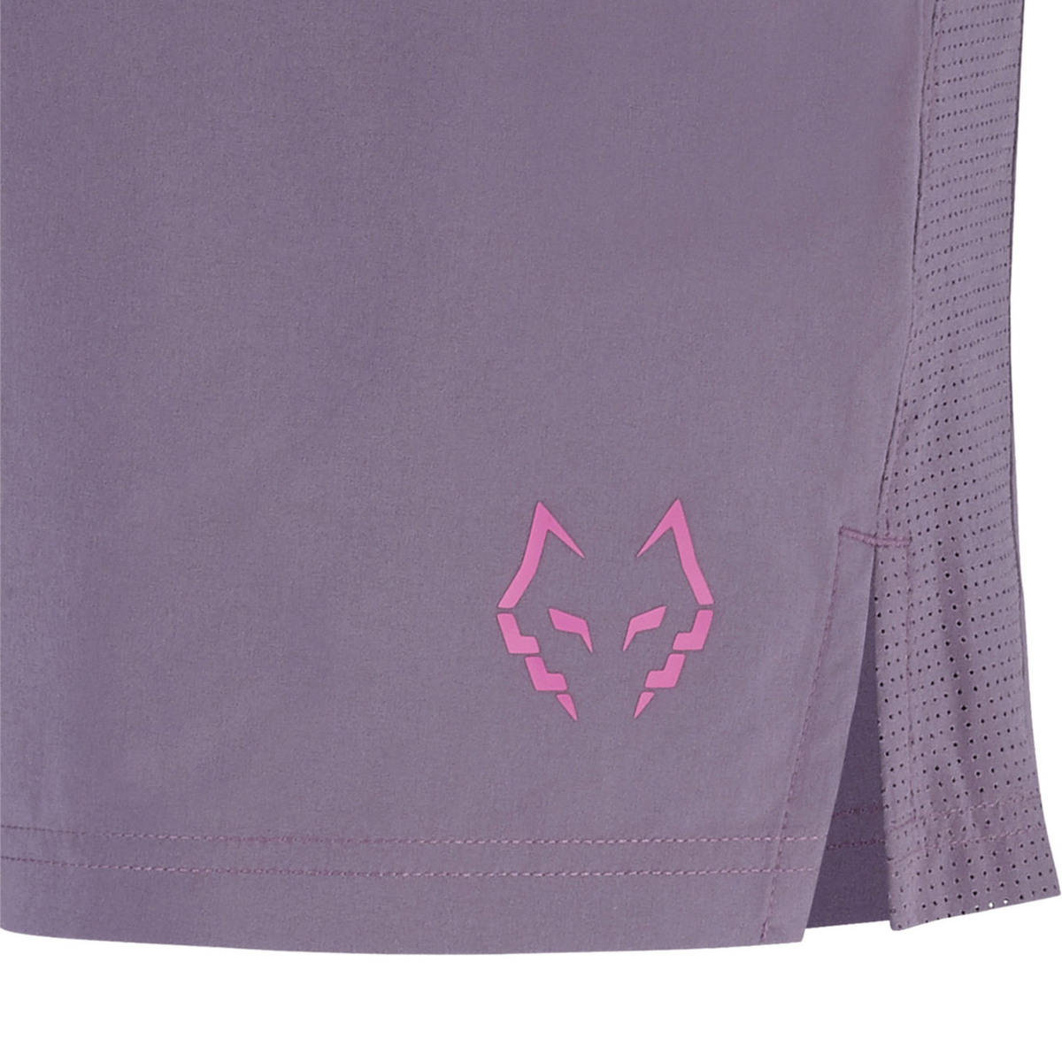 Close-up of the lower leg area of the Babolat Juan Lebrón Short Purple 2027, showing the purple fabric, side slit and pink Juan Lebrón wolf logo.