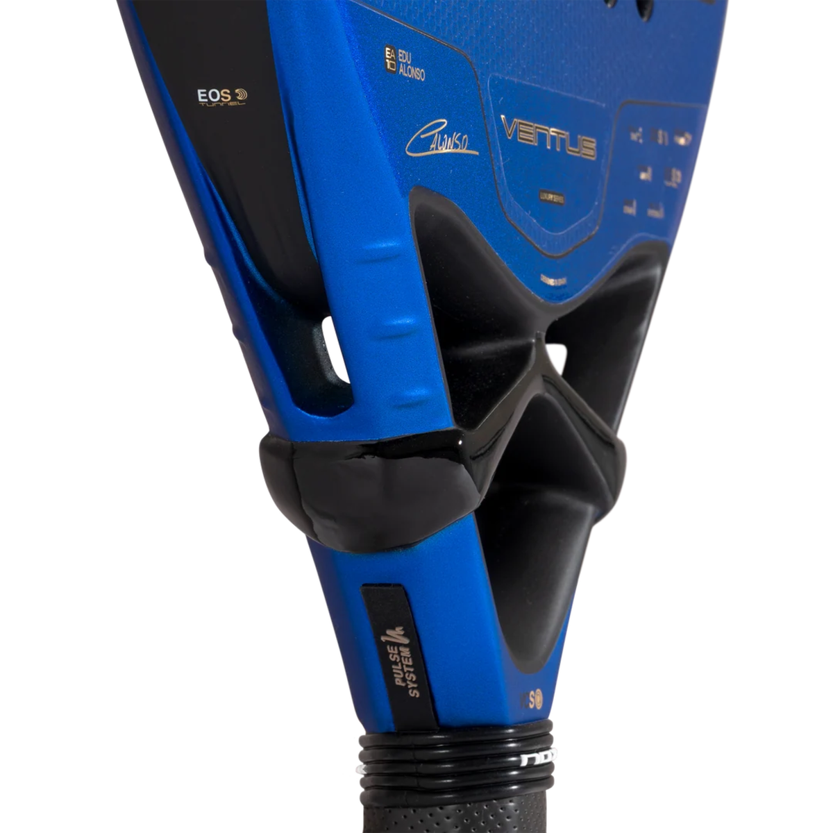 Close-up of the lower frame and throat of the NOX Ventus Hybrid 12K Xtrem Edu Alonso 2027, showing the metallic blue construction, black bridge details and lower handle section.